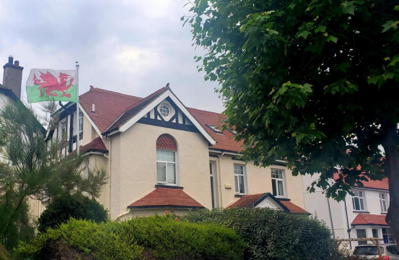 Cleave Court Guest House Llandudno Exterior photo